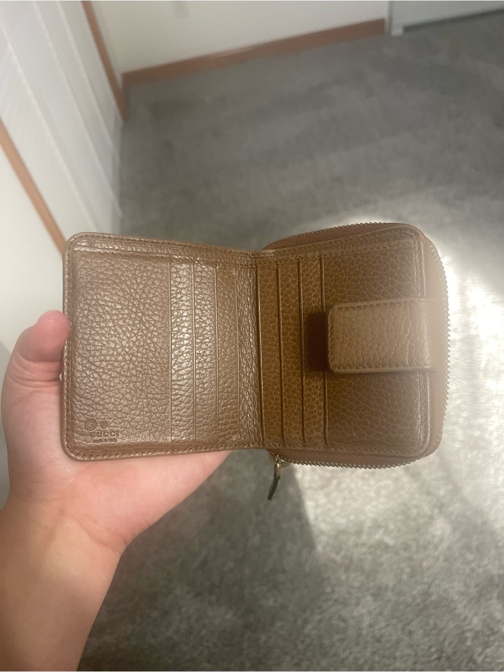Authentic Gucci wallet - Picture 8 of 9